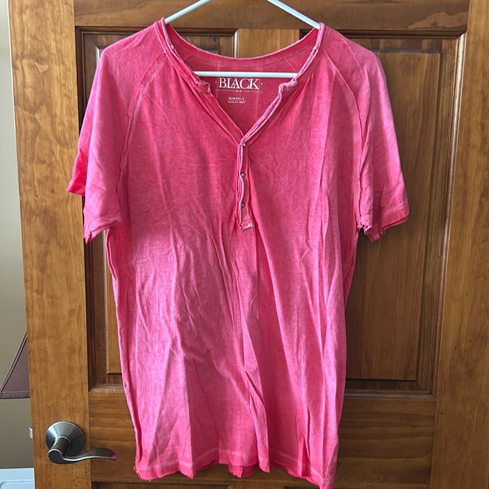 Buckle Black Tee